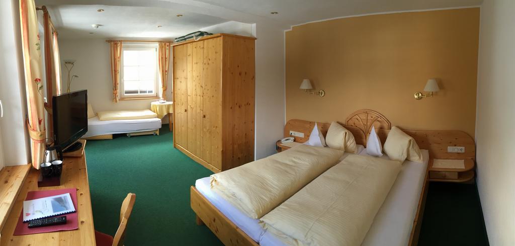 Hotel Garni Gruenmoos Sankt Jakob in Defereggen Esterno foto