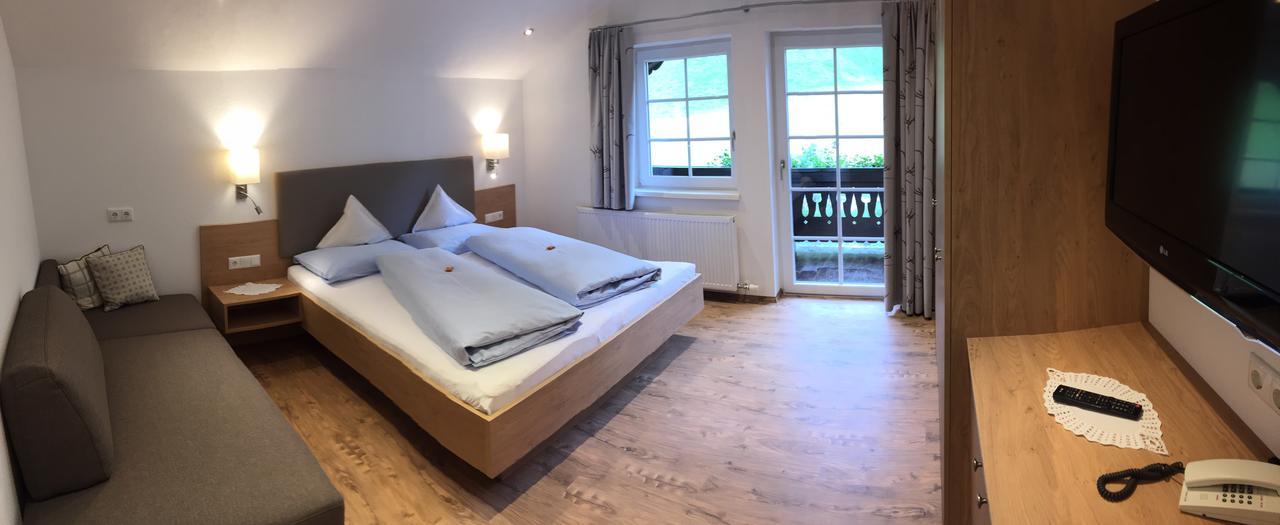 Hotel Garni Gruenmoos Sankt Jakob in Defereggen Esterno foto