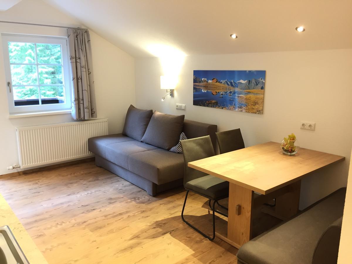 Hotel Garni Gruenmoos Sankt Jakob in Defereggen Esterno foto